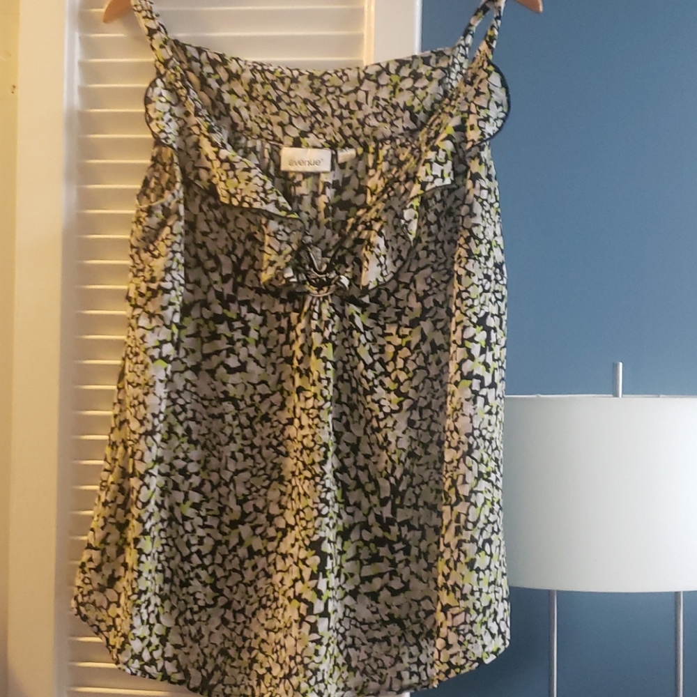 Super cute sleeveless  blouse